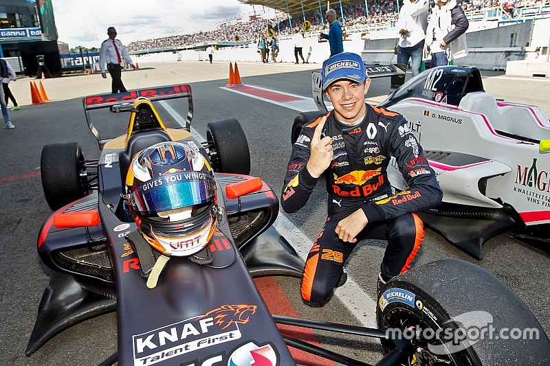 Verschoor in Assen naar eerste overwinning in Formule Renault 2.0