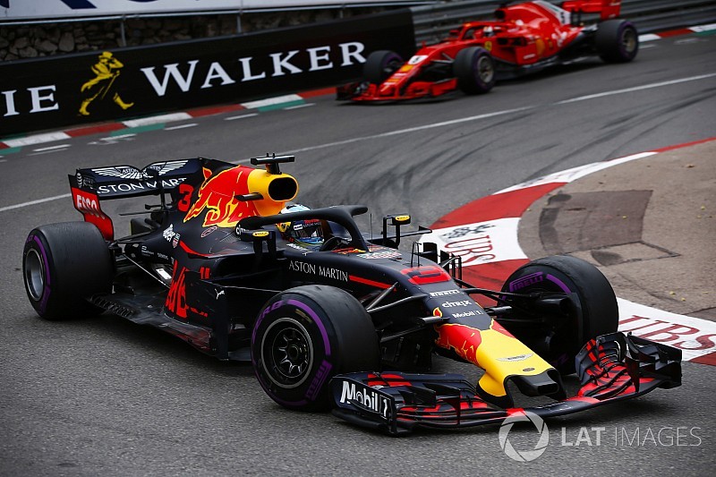 El motor de Ricciardo contaba con un 25% menos de potencia