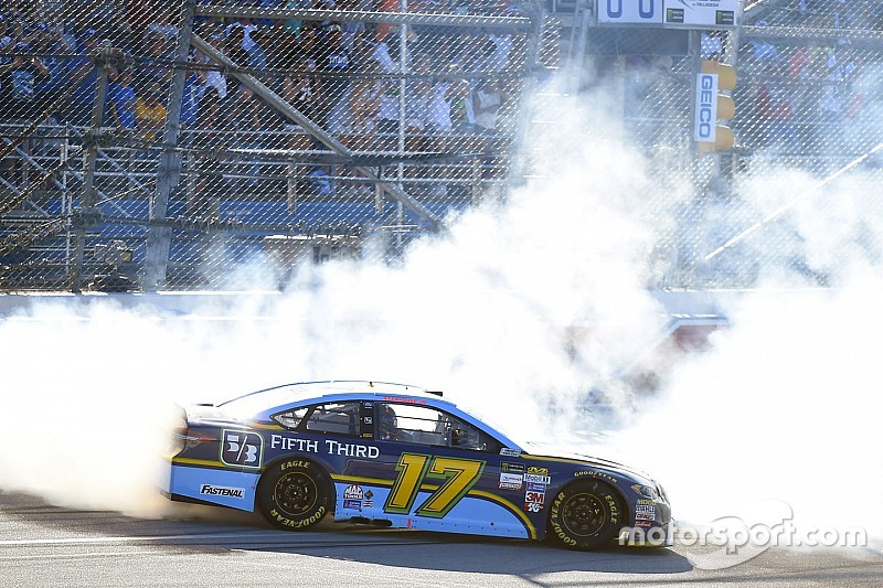 NASCAR in Talladega: 1. Sieg für Ricky Stenhouse bei doppelter Flugeinlage