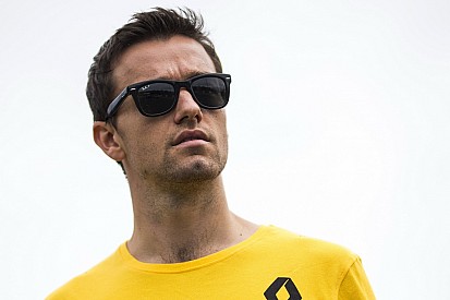Após perder vaga para Sainz, Palmer comenta F1 pela BBC