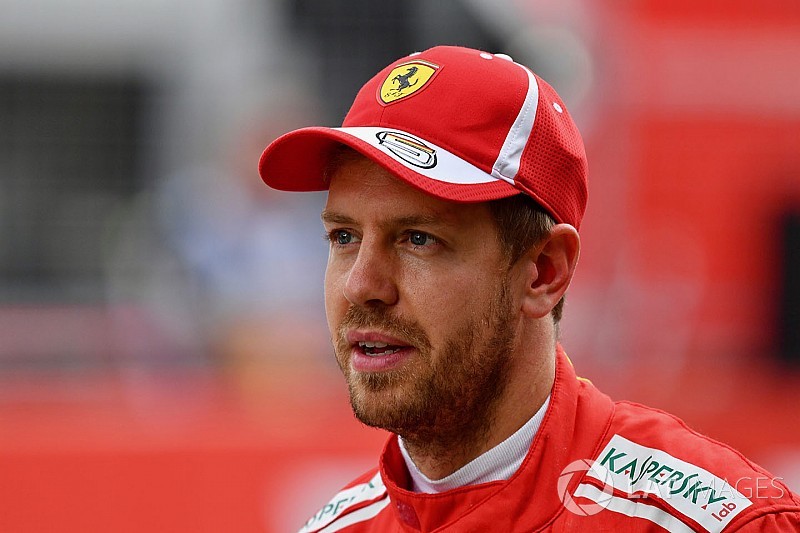Vettel: Sert cezaların sebebi sızlanan pilotlar