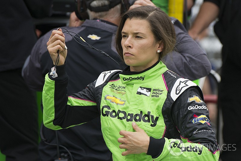 Danica Patrick nach Crash zum Abschied: