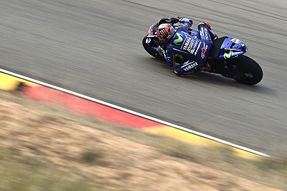 MotoGP: Viñales a pole-ban, Rossi törött lábbal is első sorból rajtolhat!