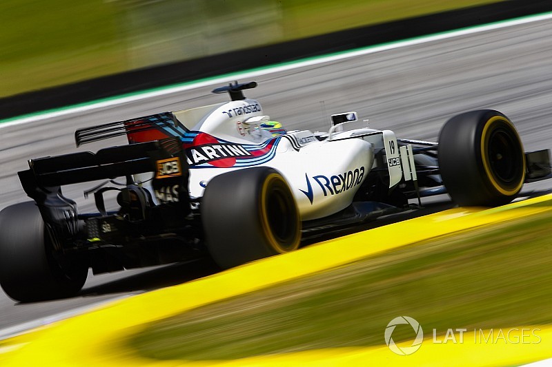 No pódio ao lado de Barrichello, Massa celebra 7º no Brasil