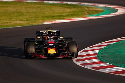 Horner: "Red Bull RB14 geeft niets weg in de bochten"