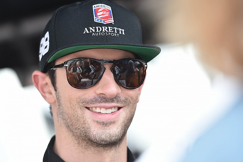 Rossi tetap di IndyCar untuk musim balap 2017