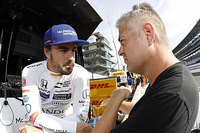 Alonso admite: tratar con vientos a 220 mph en Indy es complicado