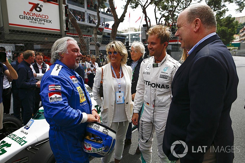 Nico Rosberg admite que fue difícil convencer a su padre de la exhibición en Mónaco