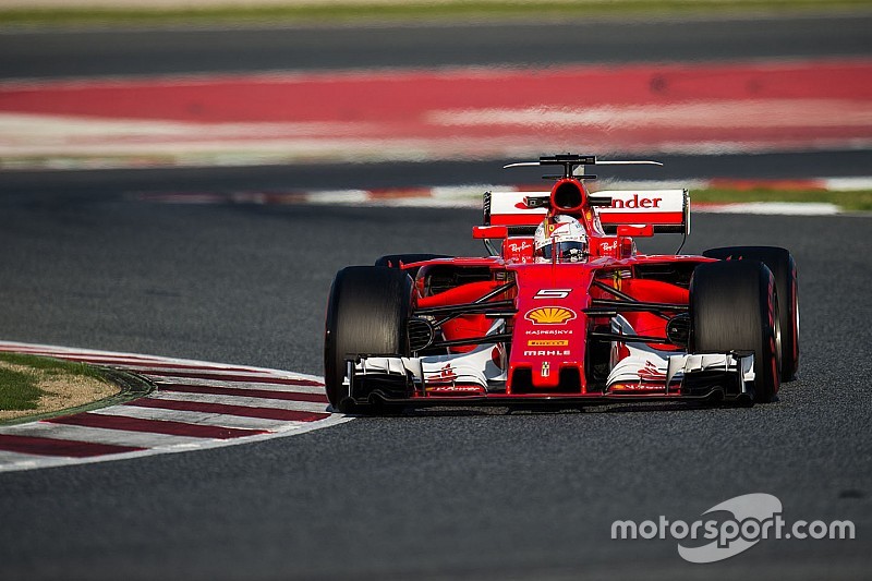 El farol de Ferrari en los test preocupa a Red Bull