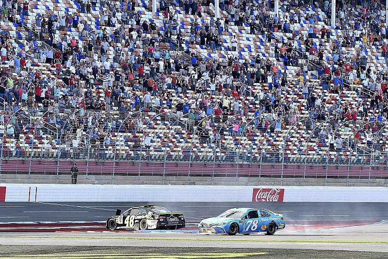 Jimmie Johnson es eliminado de playoffs