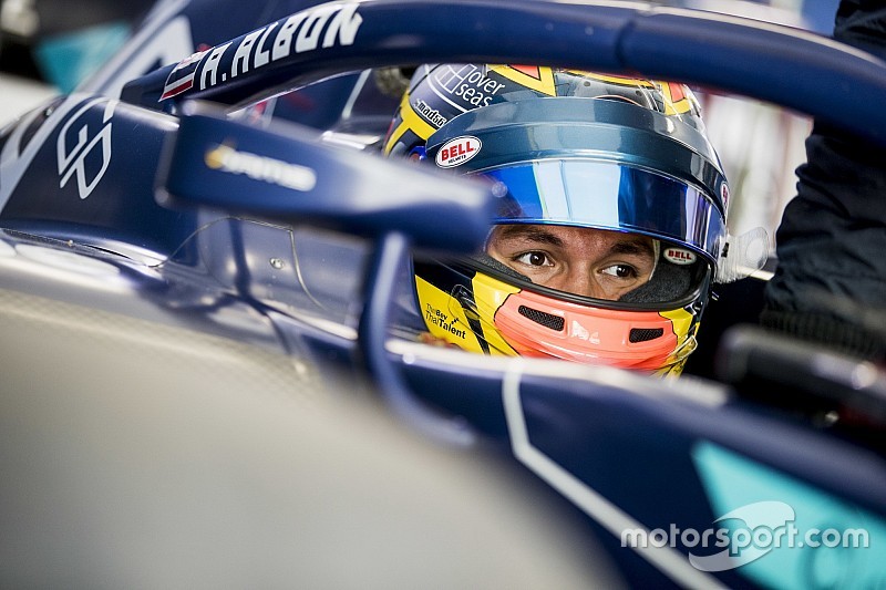 F2 Barcelona: Kırmızı bayraklı antrenman seansında Albon lider