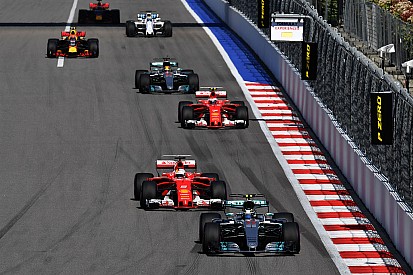 Formula 1 overtaking slumped by half in 2017