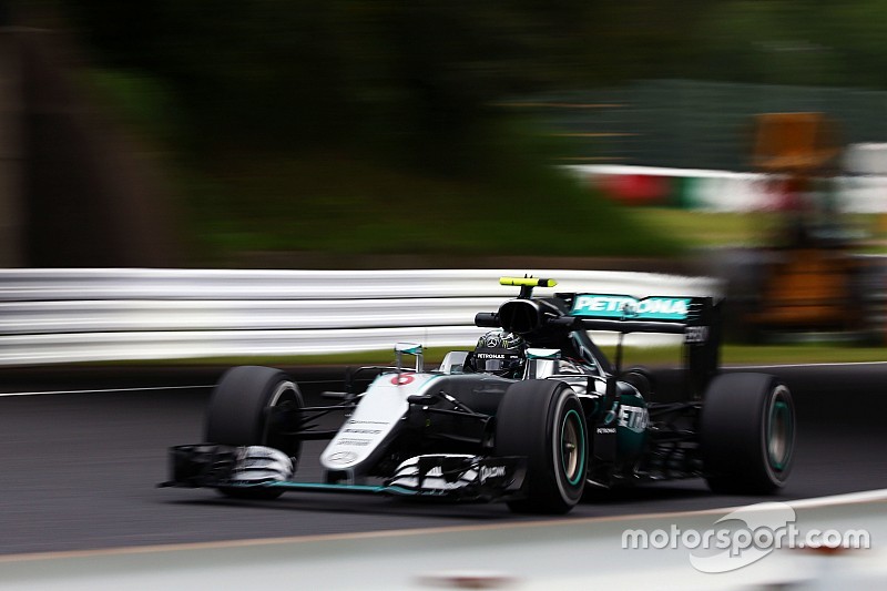 F1日本GP:FP3 乾いていく路面状況で、ロズベルグがトップタイム
