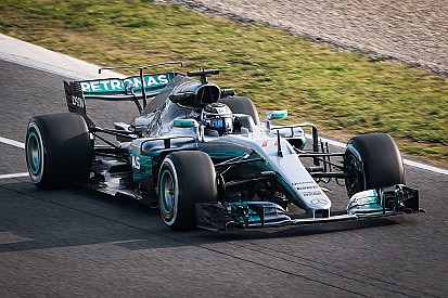 La FIA devra peut-être revoir les zones de DRS, selon Aldo Costa