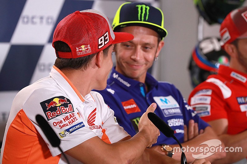 Rossi recusa aperto de mão e se nega fazer as pazes com Márquez