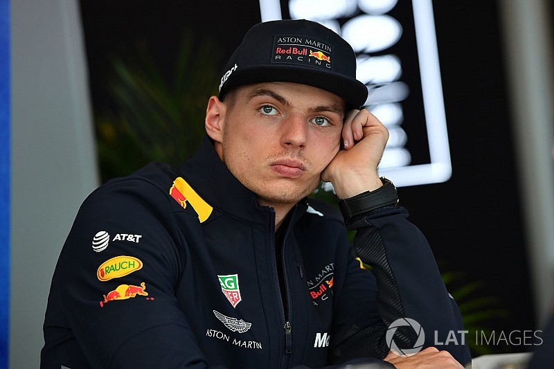 Egy futamra el kellett volna tiltani Verstappent Vettel kilökése miatt?