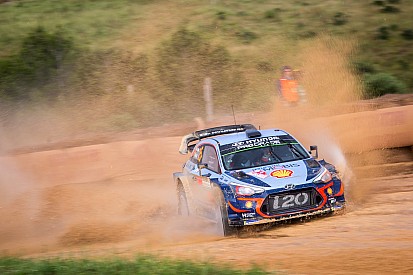 Sardegna, PS8: Neuville torna al successo, Ogier lo controlla