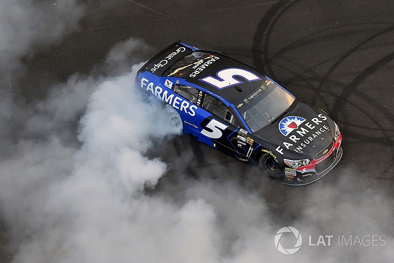 Kahne vince a Indianapolis la gara più pazza della stagione 2017
