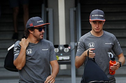 Felére csökkenhet Alonso fizetése a McLarennél