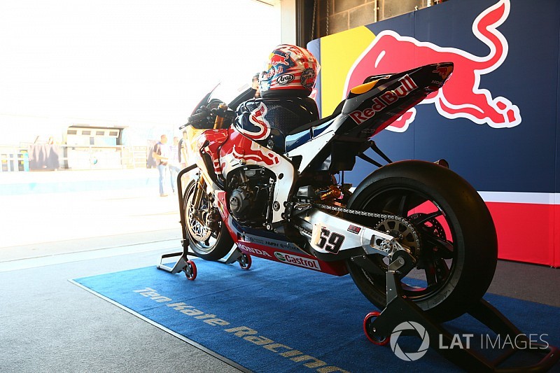 Nicky Hayden: Ausstellung in Imola, Statue in Owensboro