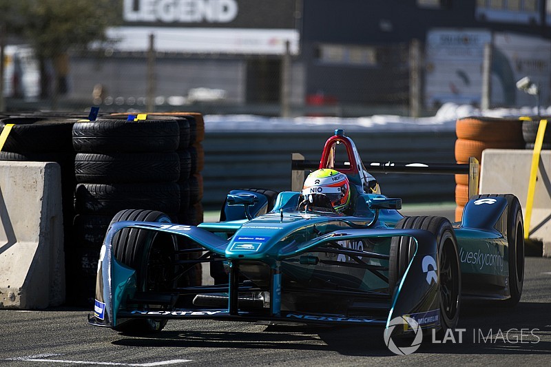 Turvey volvió a quedar al frente en el final de las pruebas en Valencia