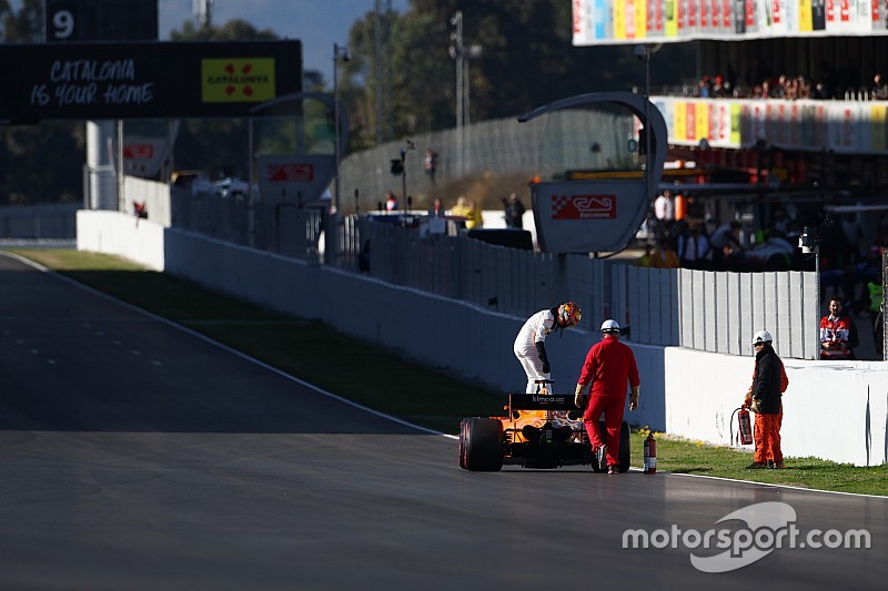 McLaren insiste que novo carro não é defeituoso