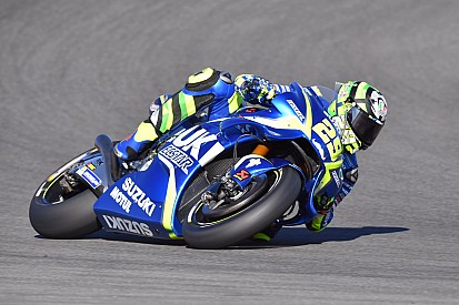 Iannone, el más rápido; Dovizioso por delante de Márquez