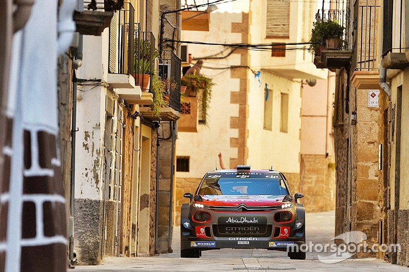 WRCスペイン:2日目のターマックでヒュンダイ苦戦。ミークが首位に浮上