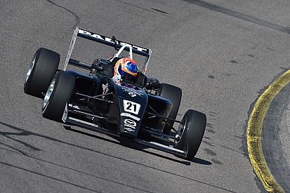 USF2000 Iowa: Van Kalmthout houdt titelstrijd levend met tweede plaats