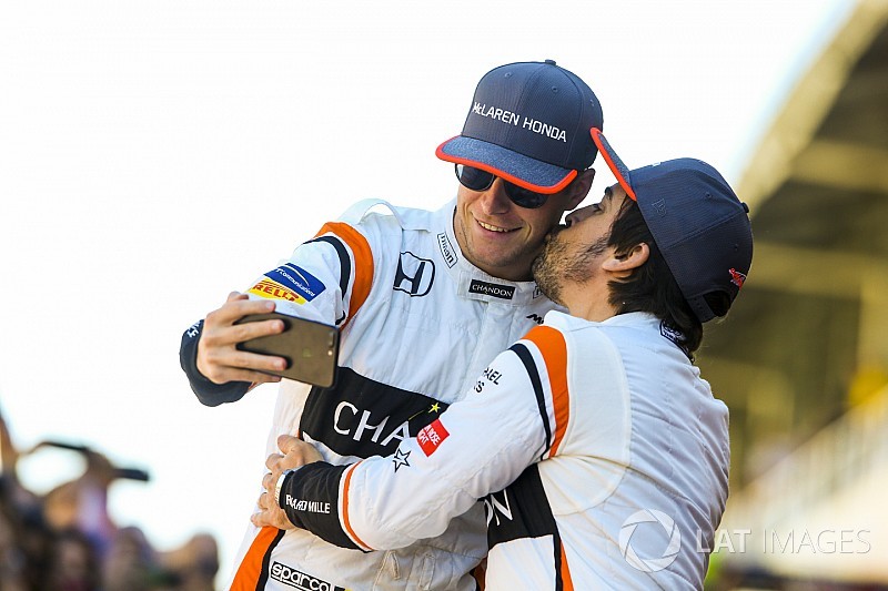 A McLaren elismerte, Alonso végig jobb autót kapott, mint Vandoorne