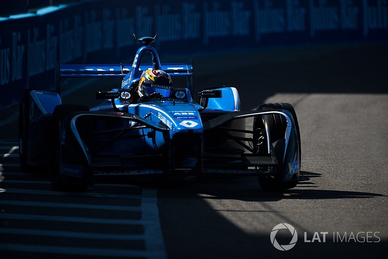EL1 - Buemi en tête malgré un contact avec le mur