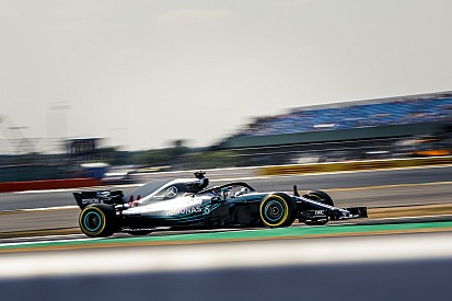 Hamilton arrancó el sábado con lo mejor en Silverstone