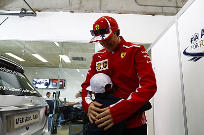 Videón Räikkönen és a kis kínai szurkolója