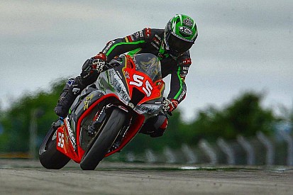 WSBK, Маньї-Кур: перший день закінчився для Михальчика шостим місцем та аварією