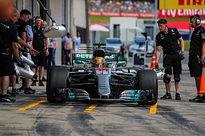 Getriebewechsel: Mercedes-Pilot Lewis Hamilton vor Startplatz-Strafe