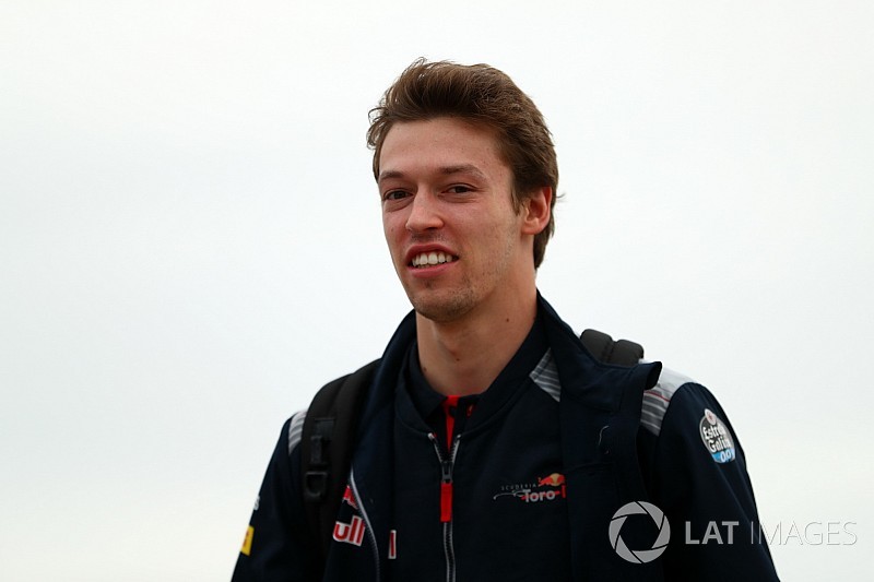 Kvyat, Red Bull'dan geleceği hakkında hızlı karar vermesini istiyor