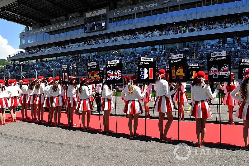 シンガポール&ロシアGP、”グリッドガール復活”に向けリバティと交渉