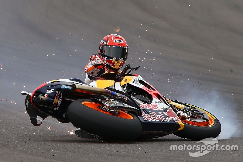GALERÍA: La caída que complica el mundial a Márquez