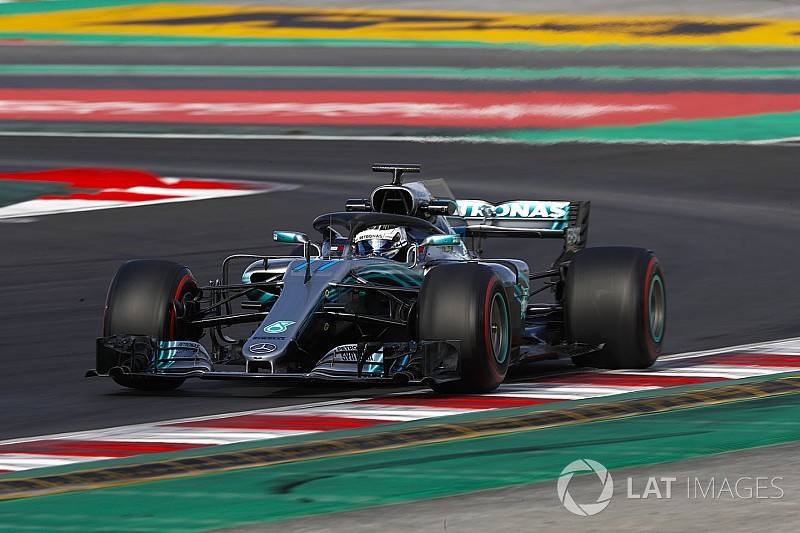 Mercedes-duo met negen sets ultrasofts in Australië