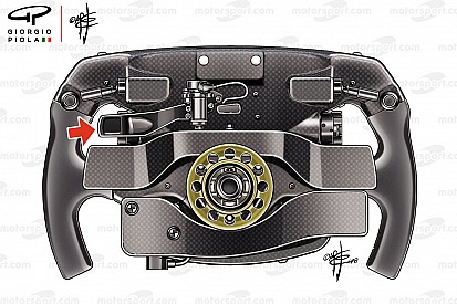 Analisi Ferrari: il volante di Vettel ha un terzo paddle misterioso!