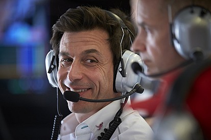 Mercedes mete a McLaren en el top 4 para la F1 2018