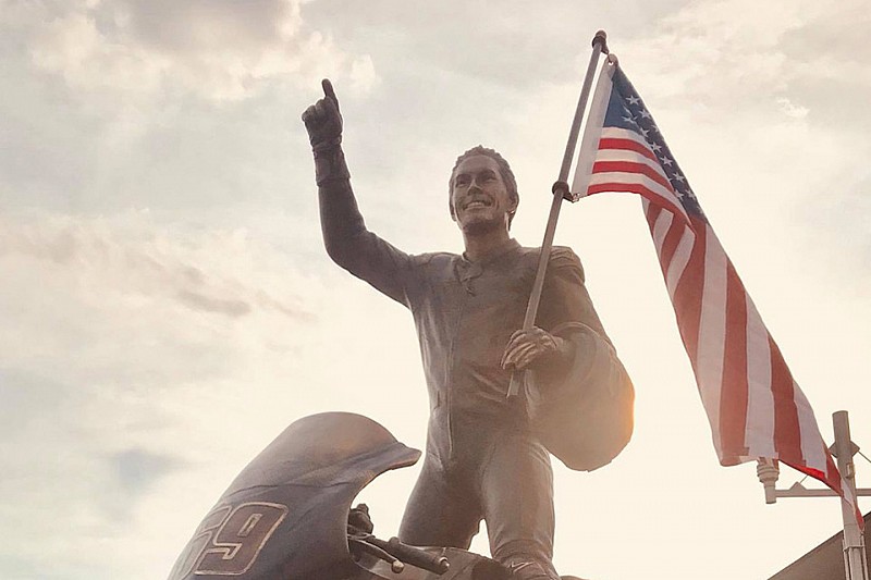 Statue in Erinnerung an Nicky Hayden in Owensboro enthüllt