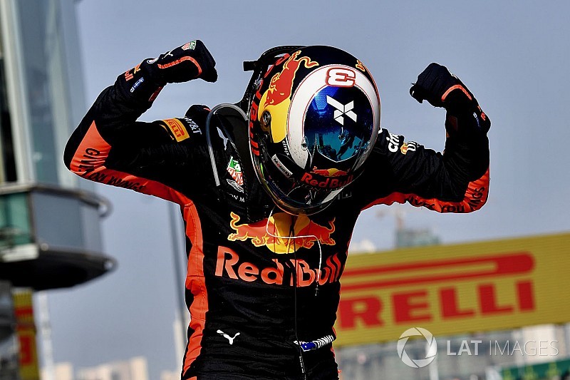 Ricciardo dice que Red Bull necesita más victorias para convencerle
