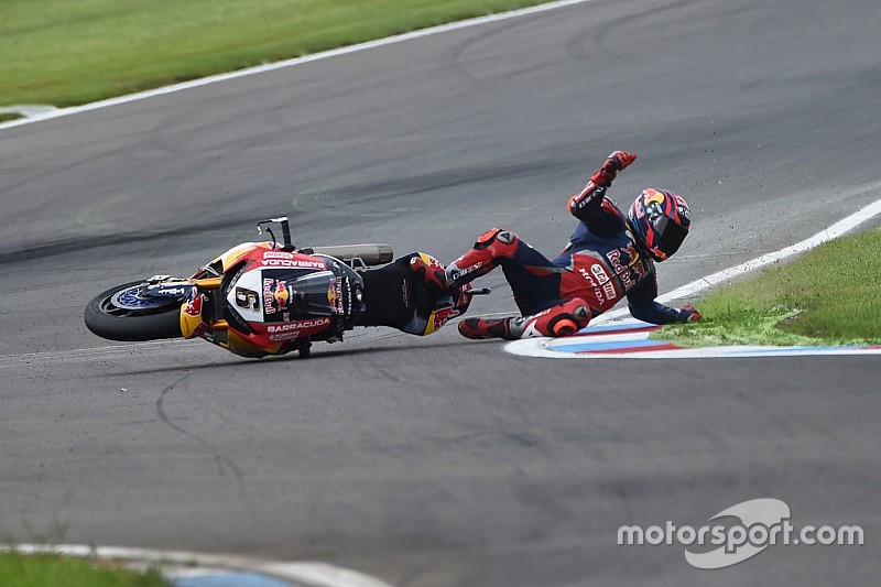 Fotostrecke: Crash von Bradl im WorldSBK-Training am Lausitzring