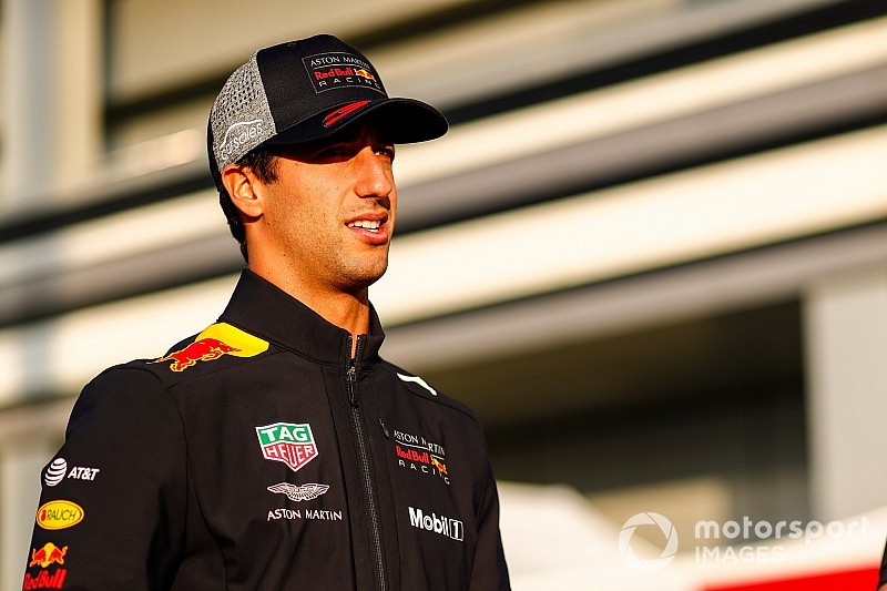 Блокування угоди із Сайнсом коштувало Red Bull Ріккардо - Абітбуль