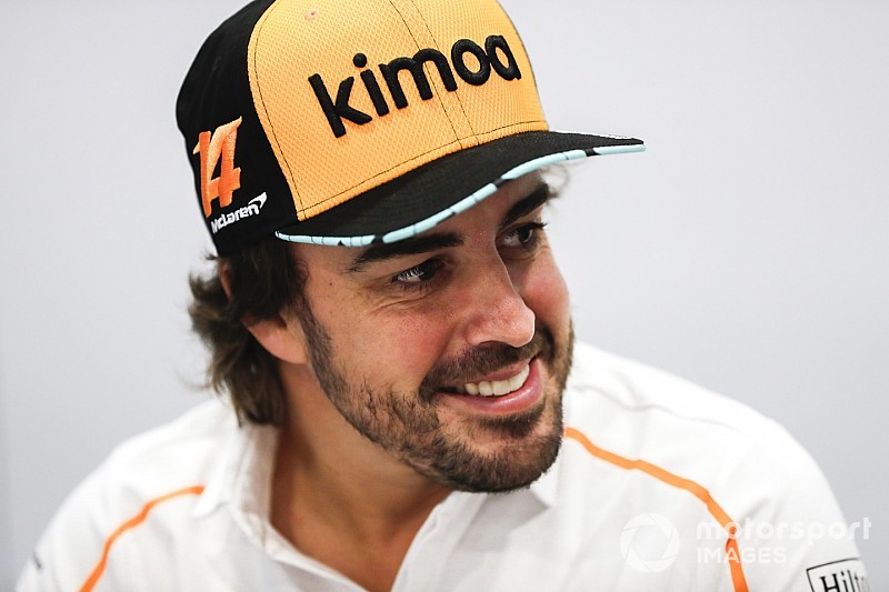 Alonso no descarta la NASCAR y espera definir su futuro en octubre