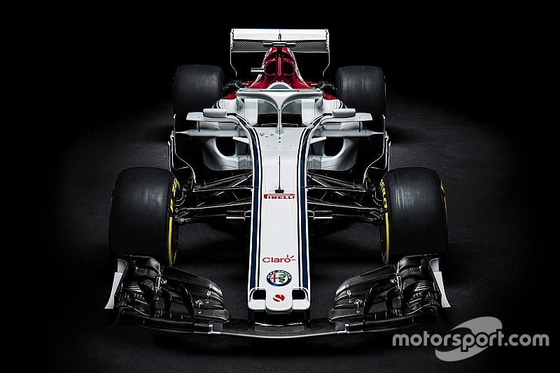 Analisi Alfa Romeo Sauber C37: pance e sospensioni con scelte ardite