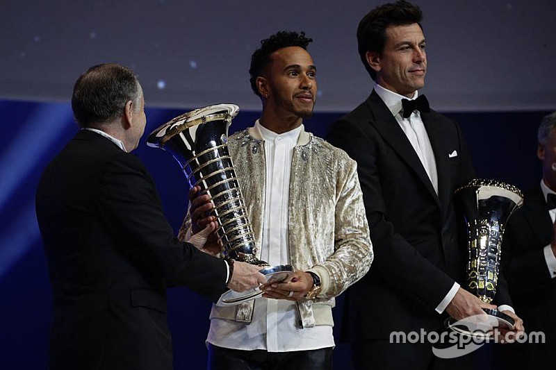 Hamilton über Mercedes-Dominanz: