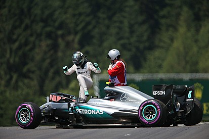 Mercedes закликає FIA змінити бордюри за ніч