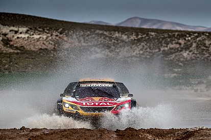 Peterhansel acepta que no alcanzará a Sainz